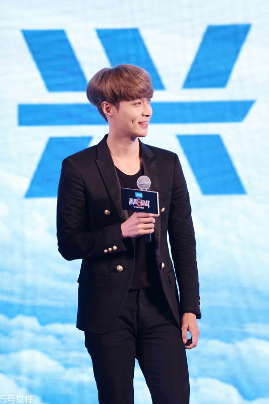 2018男生流行什么發(fā)型款式？2018男生染發(fā)顏色推薦