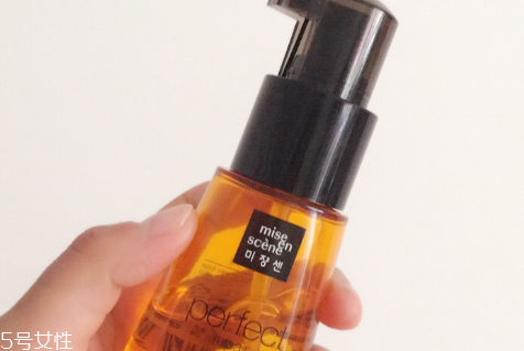 愛茉莉護發(fā)精油好還是歐萊雅好？修復受損發(fā)質