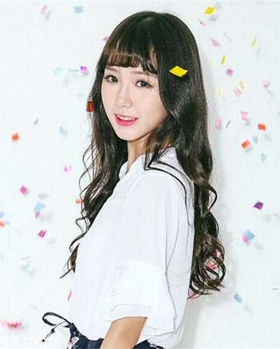 小個(gè)子女生適合什么發(fā)型？蓬松隨意效果