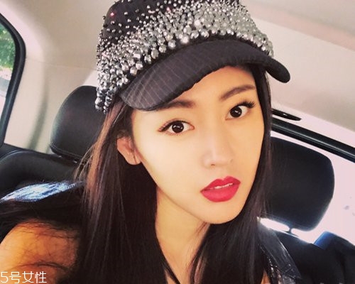 戴棒球帽適合什么發(fā)型？一分鐘學(xué)會(huì)15種新發(fā)型