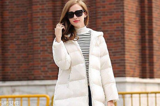 冬天系圍巾怎么扎頭發(fā)？適合搭配羽絨服的發(fā)型