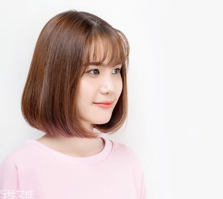 直發(fā)怎么弄卷發(fā)？直發(fā)夾板可以弄內(nèi)扣