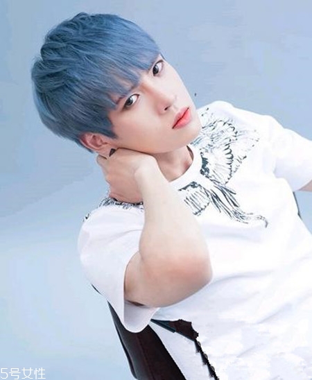 2022最流行發(fā)型顏色男生？男生潮流發(fā)型