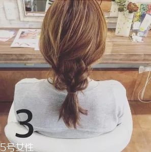 女生冬天長(zhǎng)發(fā)怎么編好看？長(zhǎng)發(fā)妹紙才懂得的痛