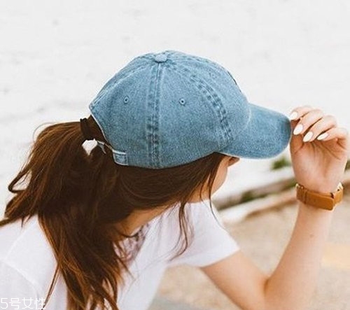 戴棒球帽適合什么發(fā)型？一分鐘學(xué)會(huì)15種新發(fā)型