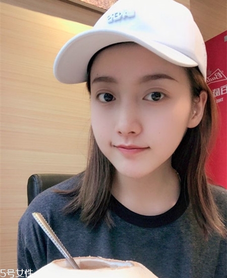 齊肩直發(fā)染什么顏色好看？簡(jiǎn)單好看的齊肩發(fā)扎法