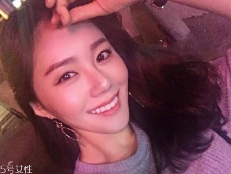 凌亂小卷中長(zhǎng)發(fā)怎么弄好看？超美的凌亂小卷中長(zhǎng)發(fā)