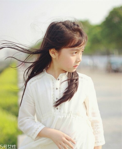小女孩扎什么頭發(fā)好看？小公主發(fā)型大全