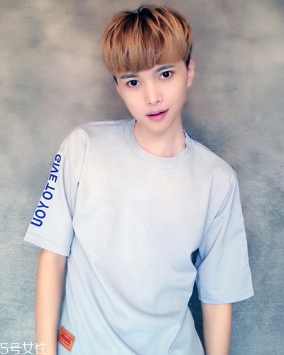 2018男生流行什么發(fā)型款式？2018男生染發(fā)顏色推薦