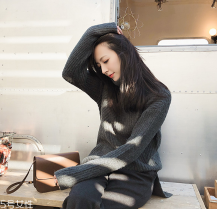 毛衣沾上口紅怎么處理？這樣就能洗掉了