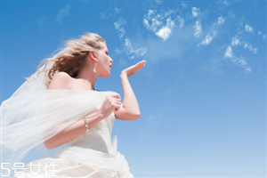 2018新娘發(fā)型圖片大全 最美的就是你 2018新娘發(fā)型圖片大全 最美的就是你