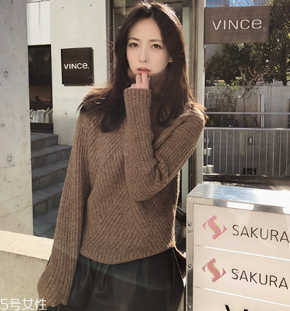 毛衣上面的土怎么去掉？這樣清洗就對(duì)了