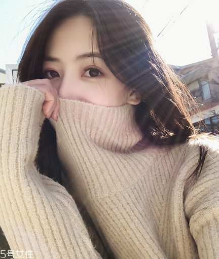 毛衣上面的土怎么去掉？這樣清洗就對(duì)了