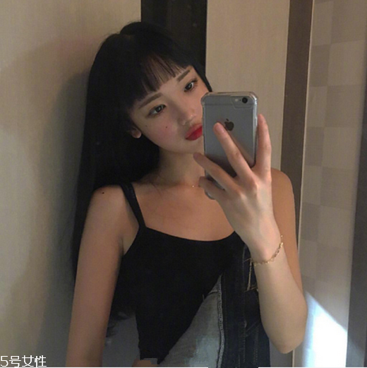 2018冬天流行什么發(fā)色？簡(jiǎn)單漂亮的披肩發(fā)