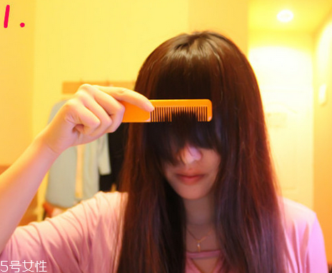 空氣劉海往上翹怎么辦？好前衛(wèi)的空氣劉海