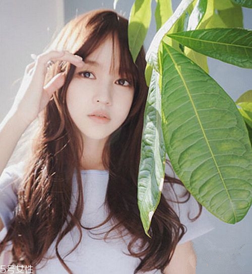 空氣劉海往上翹怎么辦？好前衛(wèi)的空氣劉海