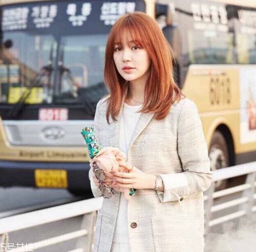 空氣劉海往上翹怎么辦？好前衛(wèi)的空氣劉海