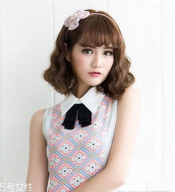 去理發(fā)店洗頭需要注意這些事 7個錯誤洗頭法易脫發(fā) 去理發(fā)店洗頭需要注意這些事 7個錯誤洗頭法易脫發(fā)