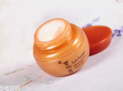 雪花秀彈力面霜和人參面霜哪個(gè)好？滋潤(rùn)保濕一整天