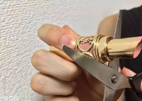 如何選擇口紅色號(hào)？口紅必不可少