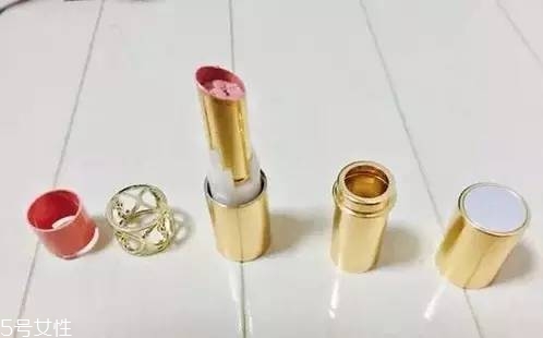 如何選擇口紅色號(hào)？口紅必不可少