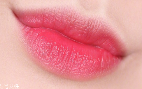 嬌蘭親親567是什么顏色？活色生香吻的秘訣