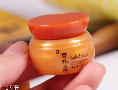 雪花秀彈力面霜和人參面霜哪個(gè)好？滋潤(rùn)保濕一整天