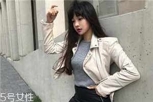 白色皮衣怎么搭配？兼具優(yōu)雅與干練