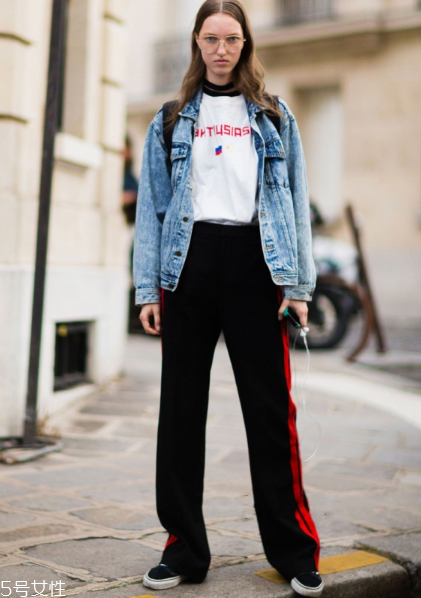 校服褲搭配什么鞋子？不同鞋子不同風(fēng)格