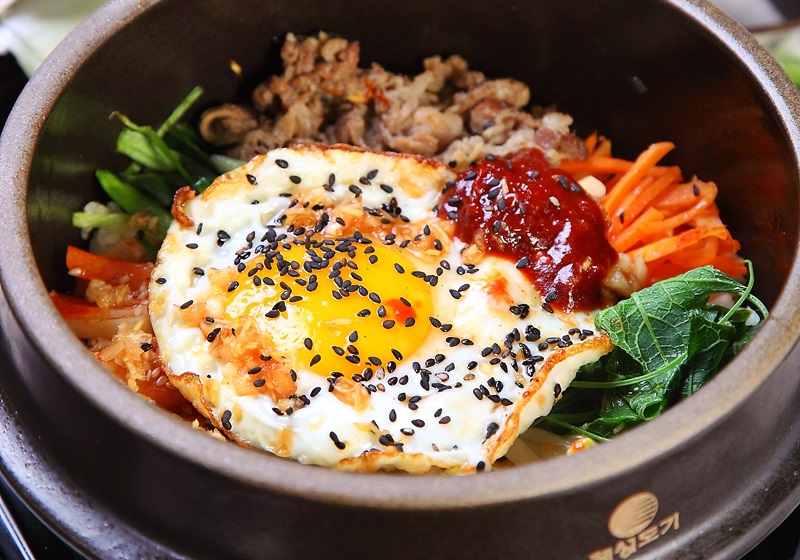 韓式石鍋拌飯怎么吃好吃 先了解由來 韓式石鍋拌飯怎么吃好吃 先了解由來