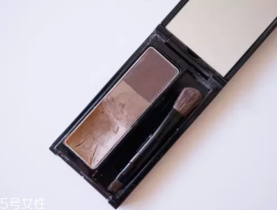 彩妝盤(pán)都有什么？小巧輕便型彩妝盤(pán)適合日常