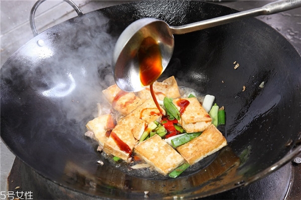 各種豆腐的區(qū)別與做法 各種豆腐怎么做最好吃 各種豆腐的區(qū)別與做法 各種豆腐怎么做最好吃