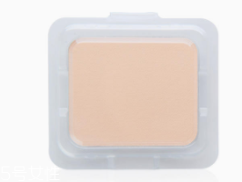 買粉餅好還是散粉？精致女孩粉餅是標(biāo)配