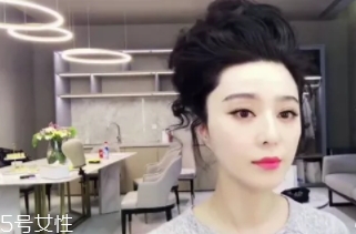 嬌蘭冰冰紅試色 嬌蘭鏡面口紅28vs嬌蘭25 嬌蘭冰冰紅試色 嬌蘭鏡面口紅28vs嬌蘭25