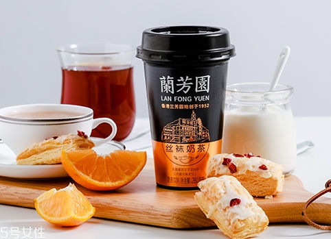 杯裝蘭芳園絲襪奶茶多少錢？