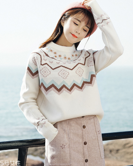 毛衣扎脖子怎么辦？三招讓你舒適過冬