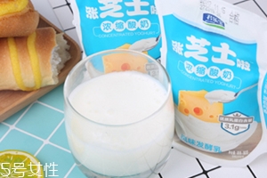 君樂(lè)寶芝士酸奶怎么喝？卡死在插吸管這一步