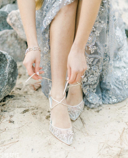 bella belle鞋子多少錢？超級(jí)平價(jià)的美艷婚鞋