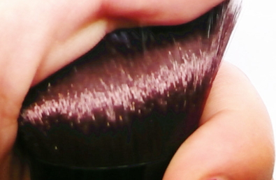 腮紅刷可以當(dāng)修容刷嗎？