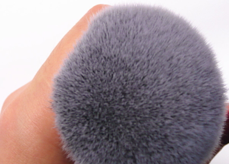 腮紅刷可以當(dāng)修容刷嗎？