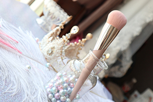 腮紅刷可以當(dāng)修容刷嗎？