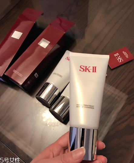 sk2洗面奶和cpb洗面奶哪個好用？無限回購的洗面奶