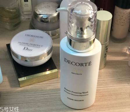 sk2氨基酸泡沫潔面乳霜好用嗎？最愛洗面奶