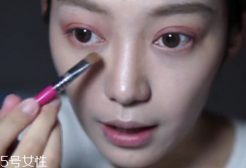 微醺桃花妝怎么化妝？簡(jiǎn)單步驟滿足爆棚少女心