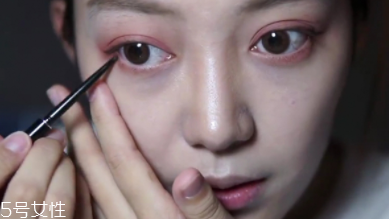 微醺桃花妝怎么化妝？簡(jiǎn)單步驟滿足爆棚少女心