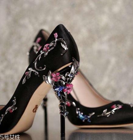 ralph russo鞋子多少錢？來自天使的禮物