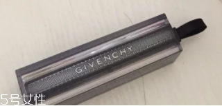 紀(jì)梵希禁忌之吻14號適合黃皮嗎？黃皮慎購