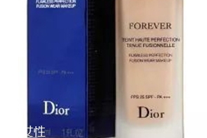 雅詩(shī)蘭黛和dior迪奧粉底液哪個(gè)好？