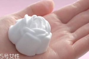 泡沫洗面奶可以帶上飛機(jī)嗎？可以帶上飛機(jī)但有容積限制