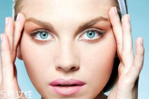 抗老精華怎么使用？按摩順序很重要